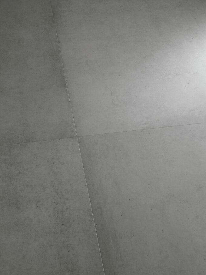 Plain Iron - Image 4